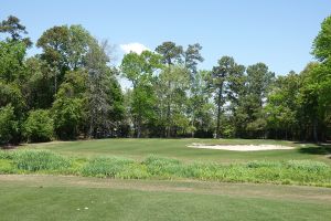 Barefoot (Norman) 18th Approach